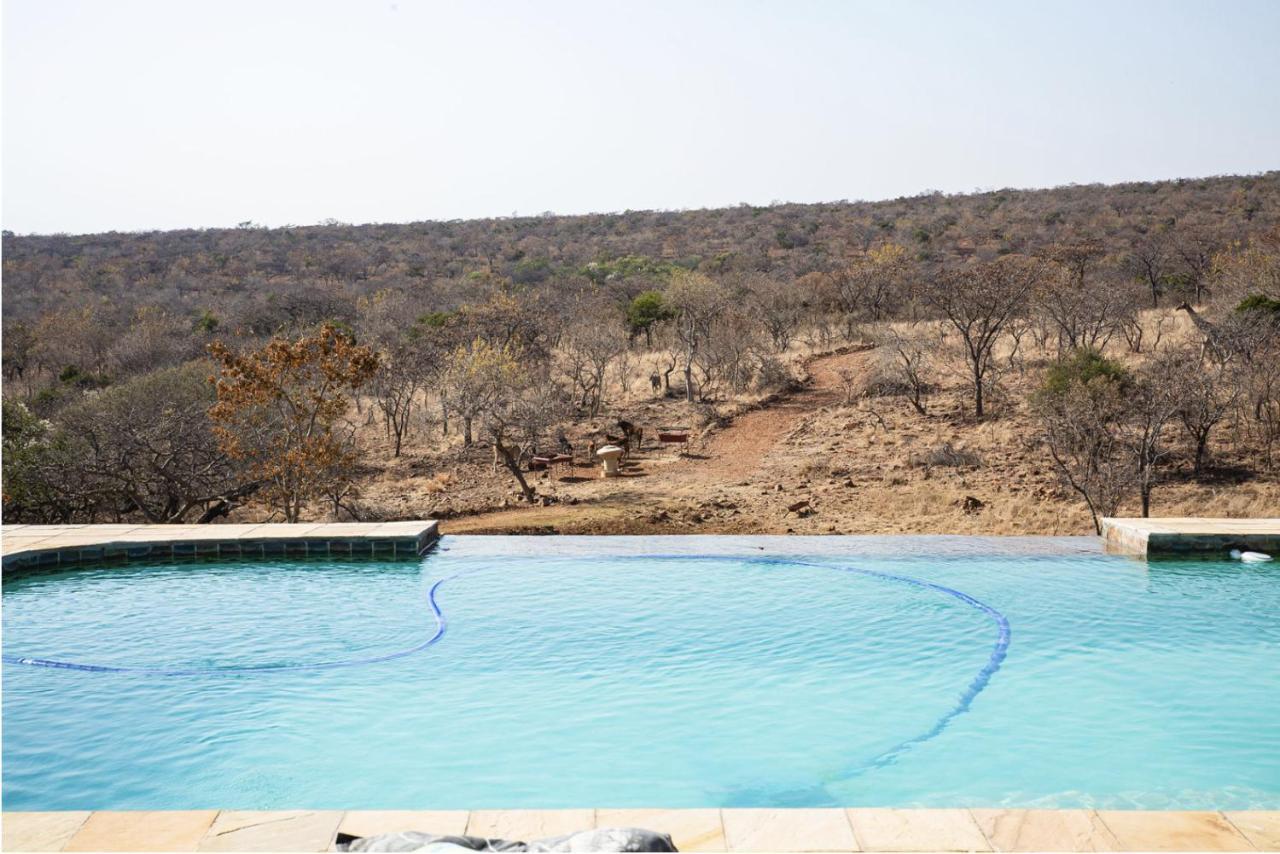 Villa Tholo Manzi Private Game Farm Zeerust Exterior foto