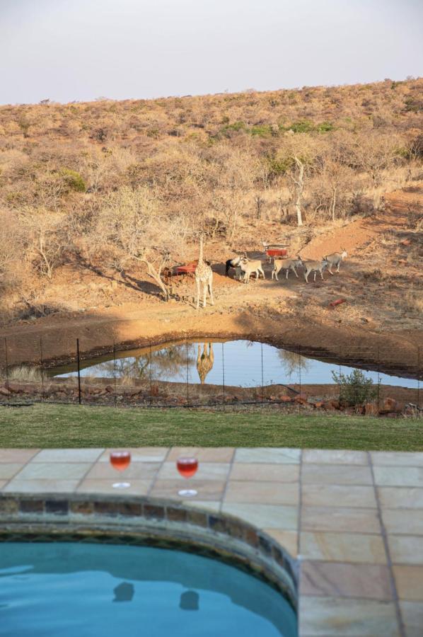 Villa Tholo Manzi Private Game Farm Zeerust Exterior foto